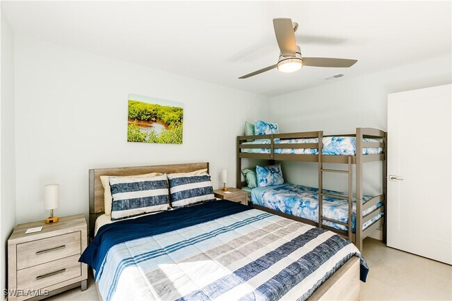 Building Photo - 3511 17th Ave SW