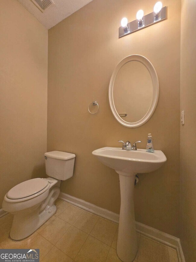 Building Photo - 119 Odyssey Dr NW