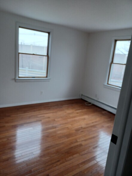 2nd bedroom - 21 2nd Ave