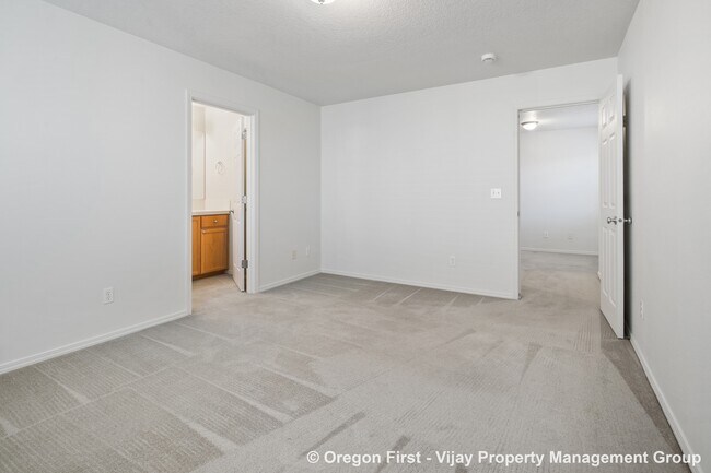 Building Photo - 17097 SW Glen Park Ct