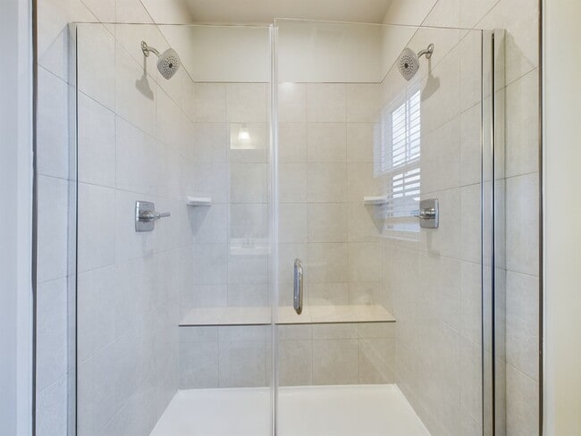 Building Photo - 301 W 20th St