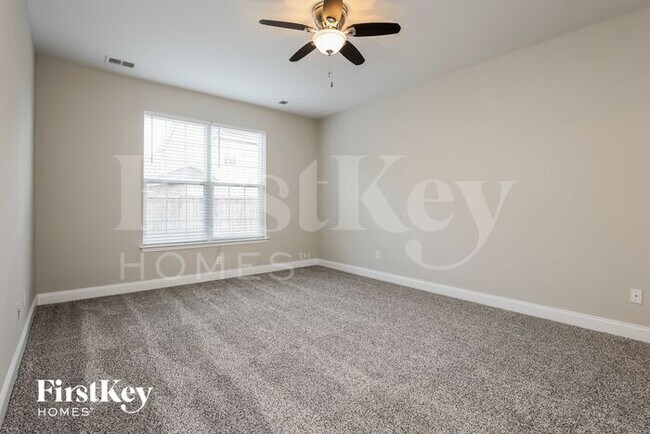 Building Photo - 2902 Penobscot Dr