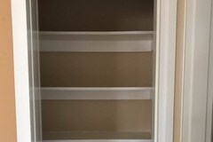 Full linen closet - 4840 MacArthur Blvd NW
