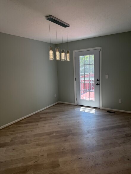 Building Photo - 8148 Chester Pky