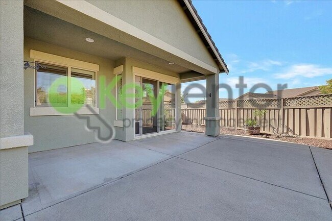 Building Photo - 2532 Woodacre Ln