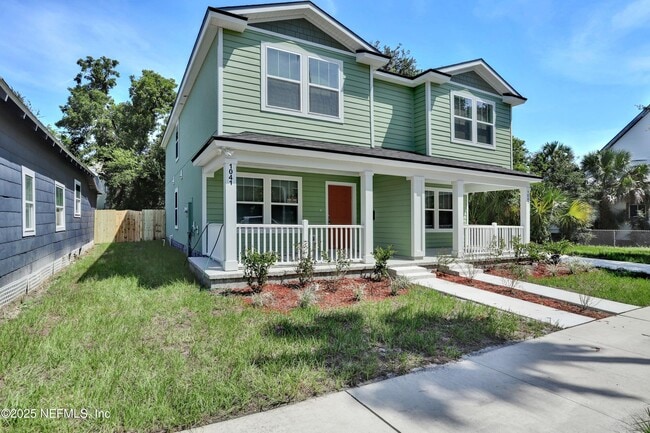 Primary Photo - 1041 Oakley St