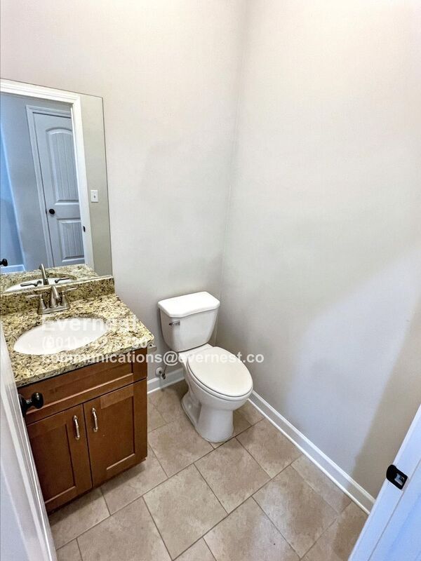 Building Photo - 8919 Kathryn Grace Dr