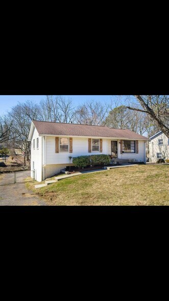 Primary Photo - 5017 McLendon Dr