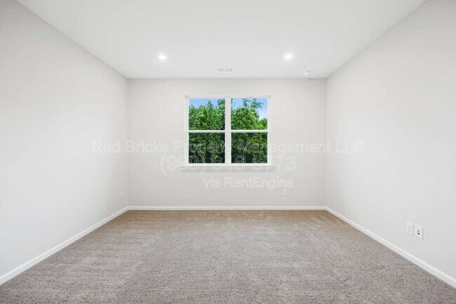 Building Photo - 412 Wild Dove Ct