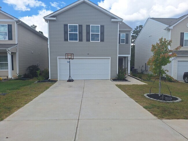 Primary Photo - Delightful Four Bedroom Home Approximately...