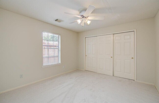 Building Photo - 16839 Willow Bend Ct