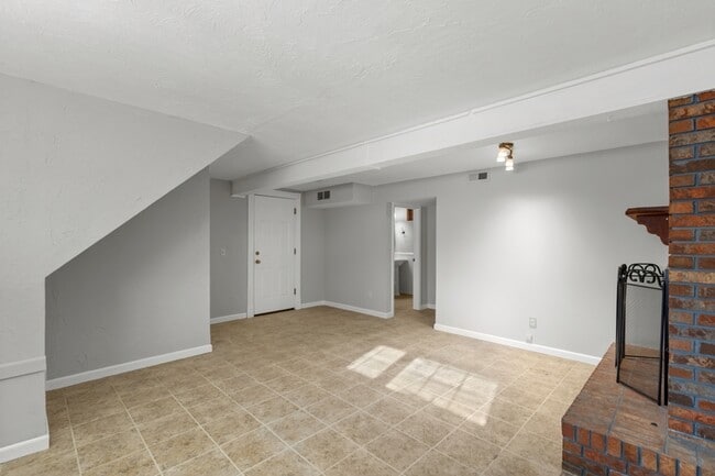 Building Photo - 1708 Sparrow Point Ln