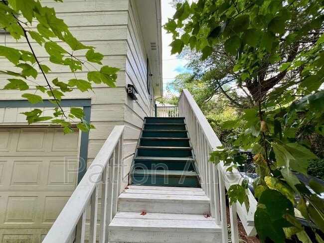 Building Photo - 105 Edwin Pl