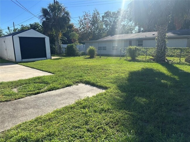 Building Photo - 2044 Leisure Dr