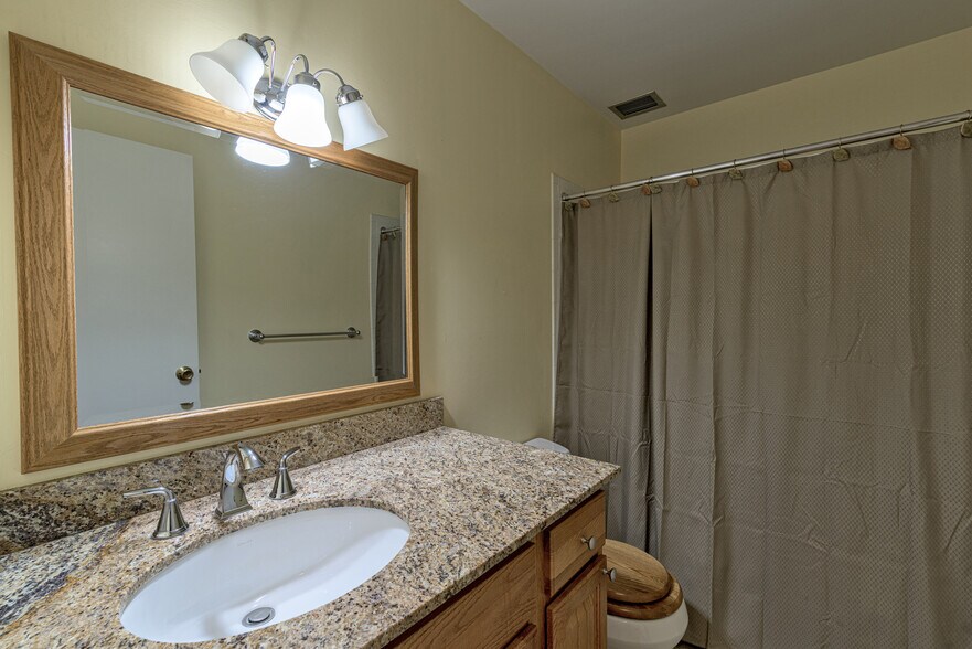 Building Photo - 3022 S Wheeling Way