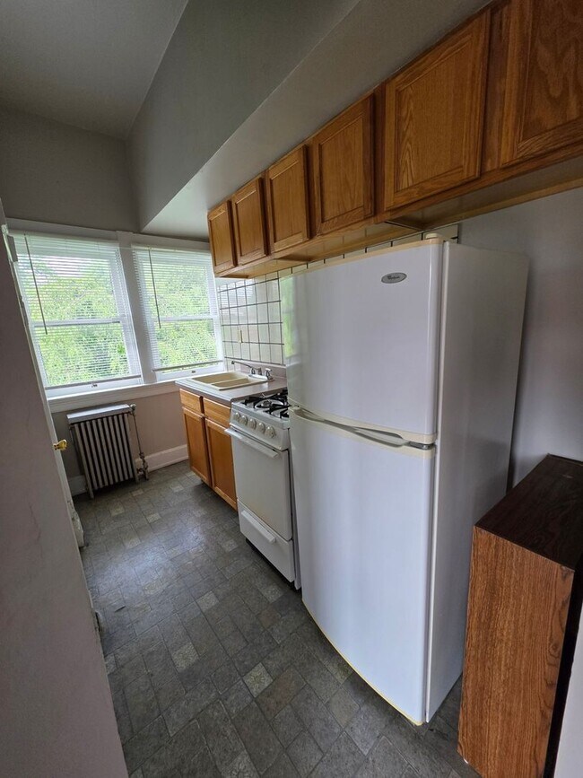 Building Photo - 634 Greenup St