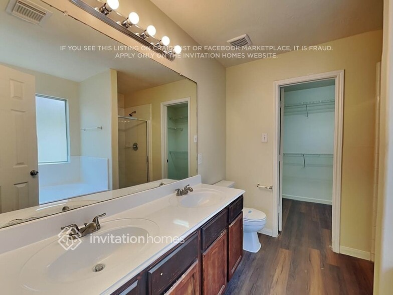 Building Photo - 1015 Redcrest Springs Ct