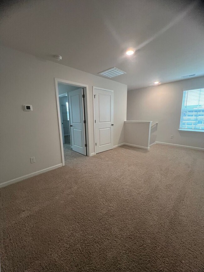 Building Photo - NEW CONTRUCTION!  Available for Immediate Move in!