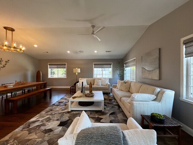 Building Photo - Wine Country Retreat with Guest Cottage & Vineyard Views