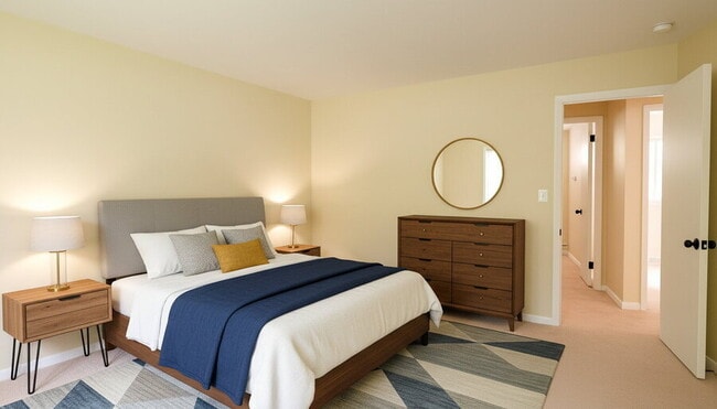 Building Photo - 345 Royal Oak Blvd