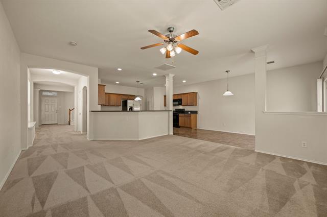 Building Photo - 1415 Ravenwood Dr
