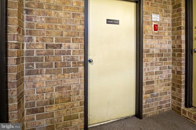 Building Photo - 10564 Twin Rivers Rd