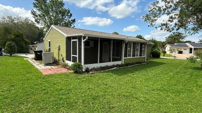 Building Photo - 8942 SW 109th Ln