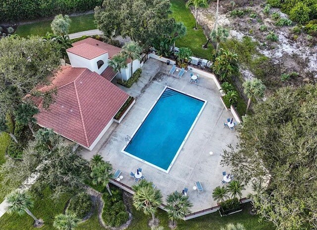 Building Photo - 401 Sea Oats Dr