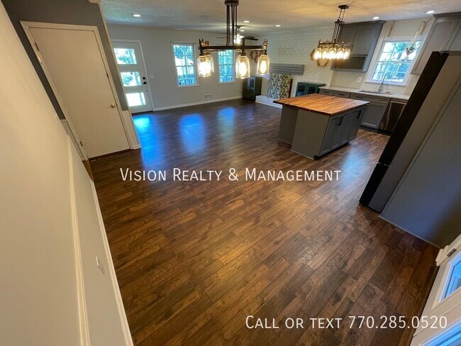 Building Photo - 117 Bascomb Dr