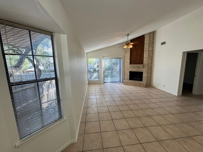 Building Photo - 9538 Cloverdale