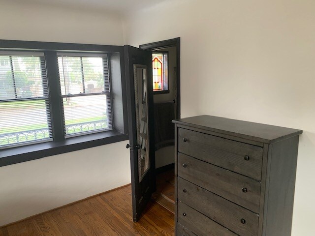 Master bedroom - 14829 Carnell St