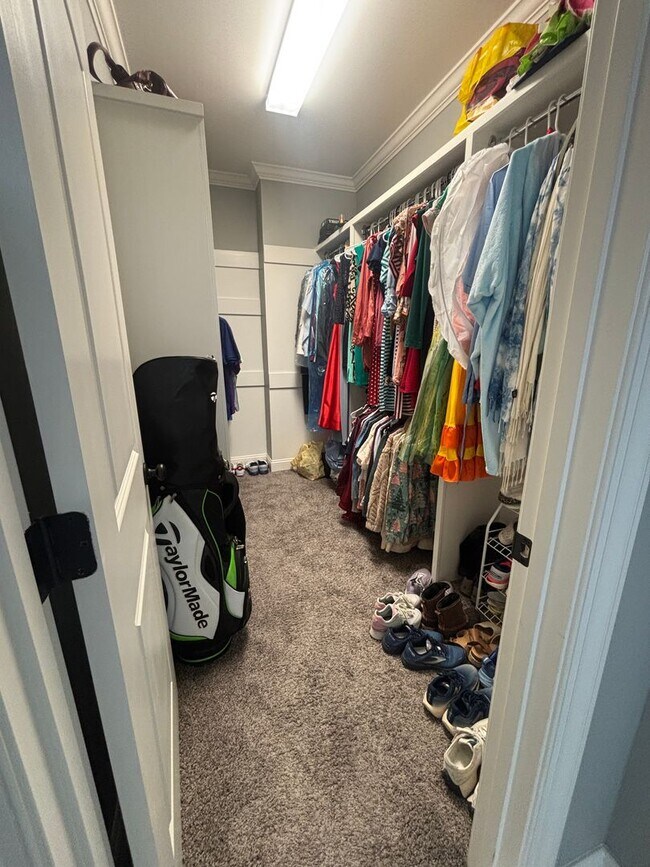 Building Photo - Spacious 4BR/3BA Creekside West Home with Screened Porch, Fenced Yard & 3-Car Garage