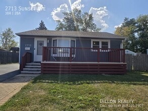 Building Photo - 2713 Sunset Ave