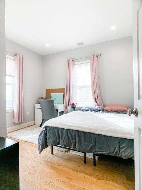 Building Photo - 226 Fellsway W