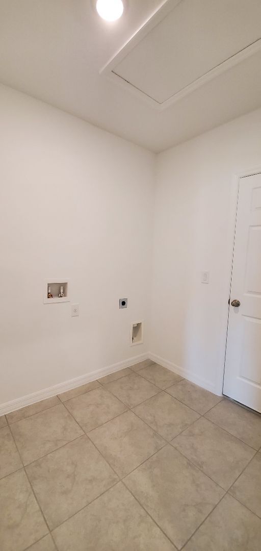 Building Photo - Like New!!! 3-Bedroom, 2-Bathroom in Winte...