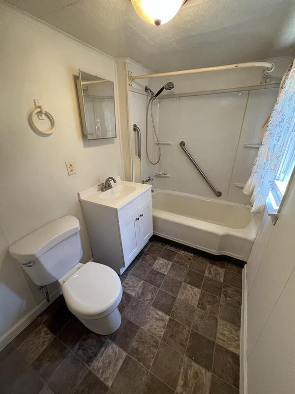 Building Photo - 1305 Princeton Ave