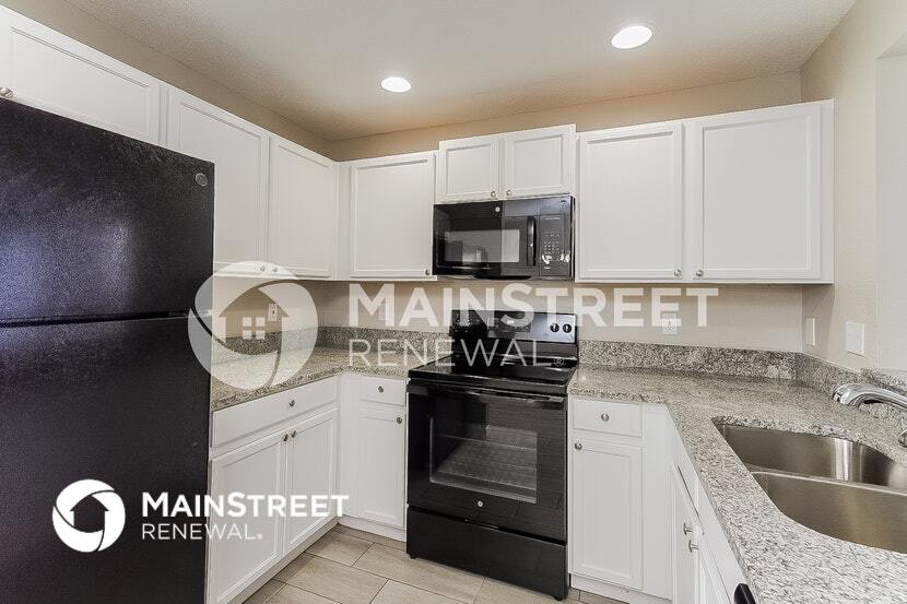 Building Photo - 730 Sierra Cir