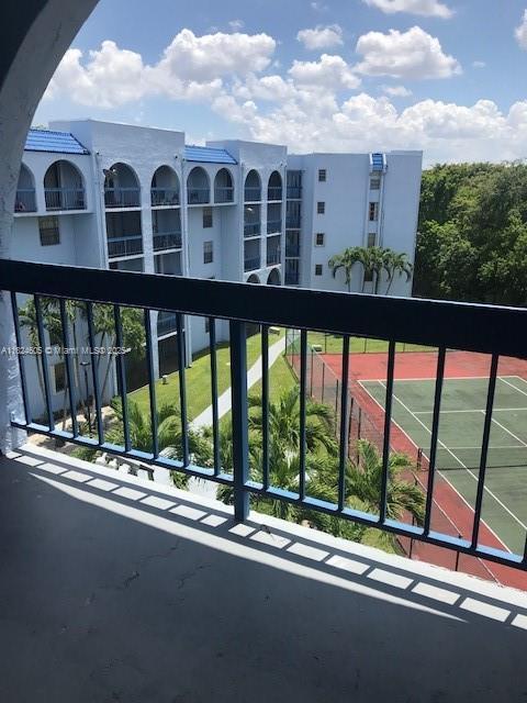 Building Photo - 9440 Fontainebleau Blvd