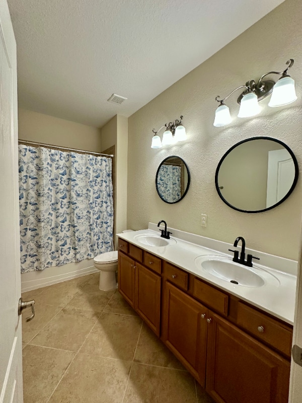 Building Photo - 13230 Amerigo Ln
