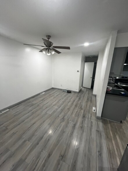 Building Photo - 2303 2nd St