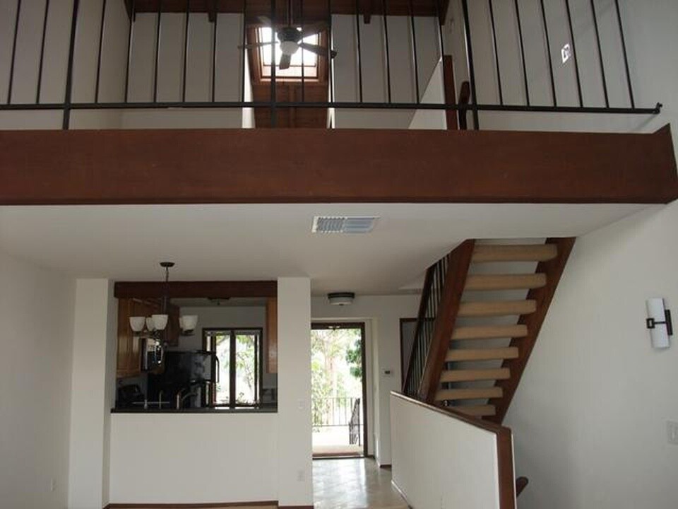 Building Photo - 8614 Villa La Jolla Dr