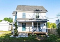 Building Photo - Spacious 3BR Home with Large Yard, Private Driveway & Storage