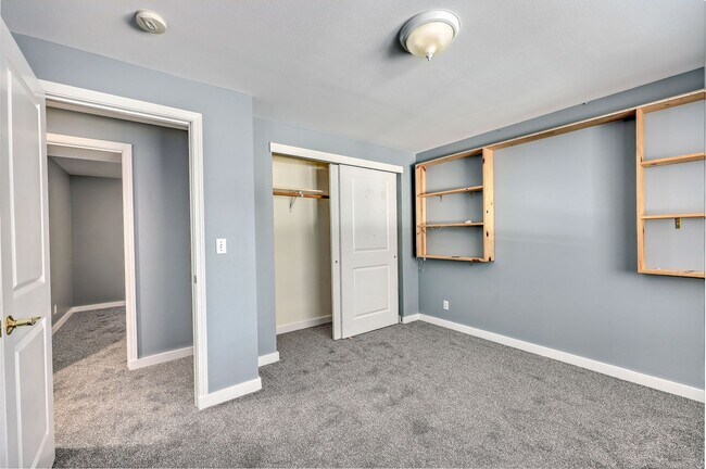 Building Photo - Poulsbo Home