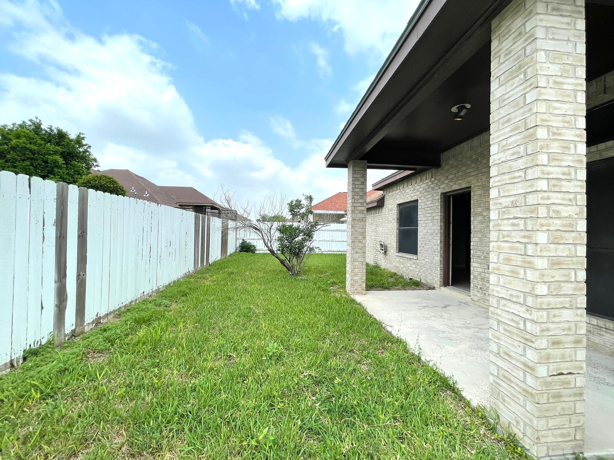 Building Photo - 4901 La Vista St