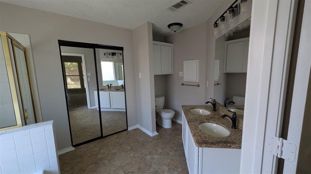 Building Photo - 336 Cresthaven Dr