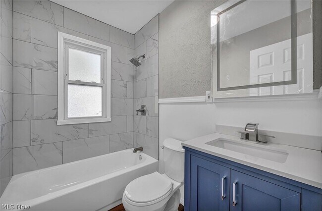 Building Photo - 12508 Sobieski Ave