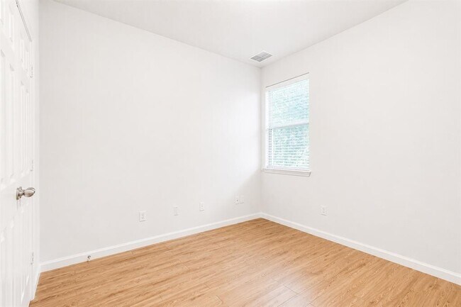 Building Photo - 1180 Arbor Knot Dr