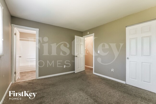 Building Photo - 1246 Borden Dr