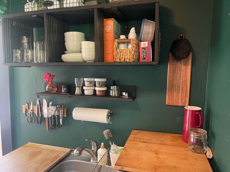 Building Photo - 9401 Notre Dame Ave