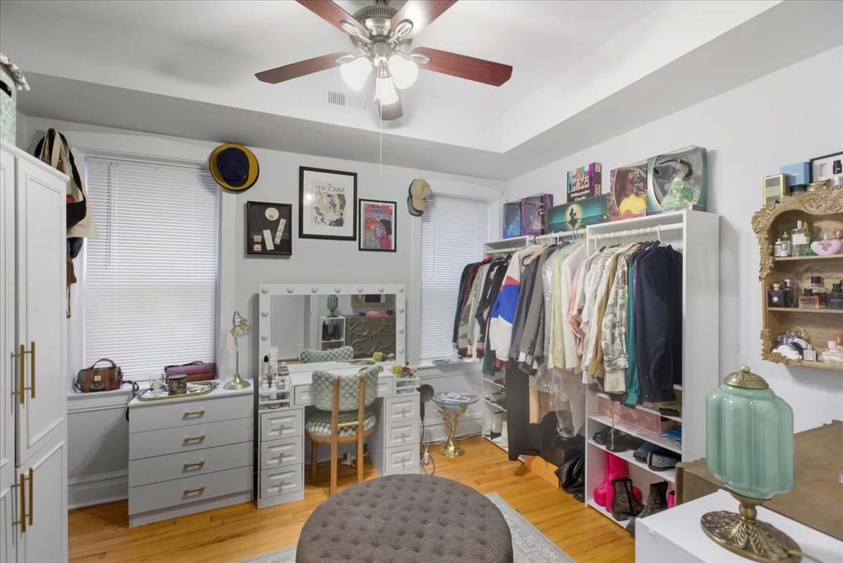 Building Photo - 1122 N Christiana Ave